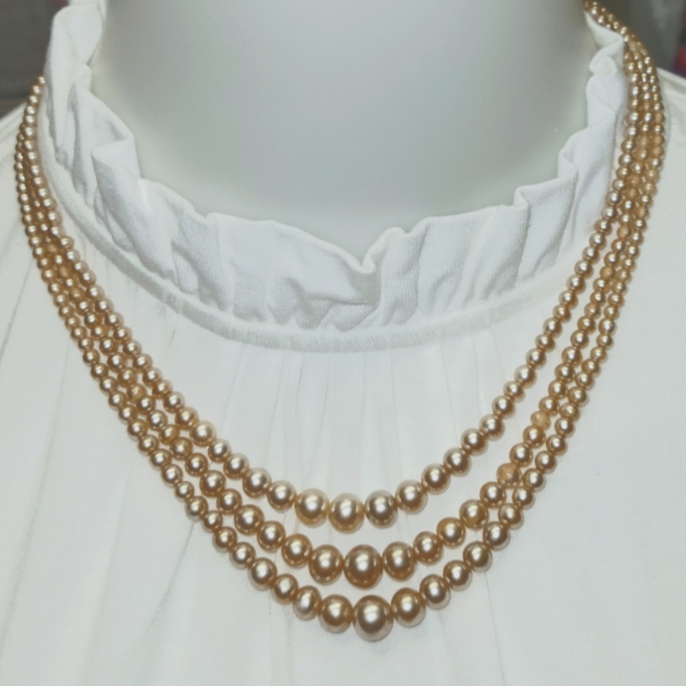 Vintage Japan faux pearl 3-string necklace